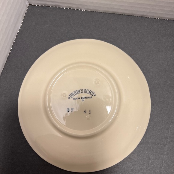 6 Franciscan ware apple pattern vintage saucers. - Picture 4 of 5